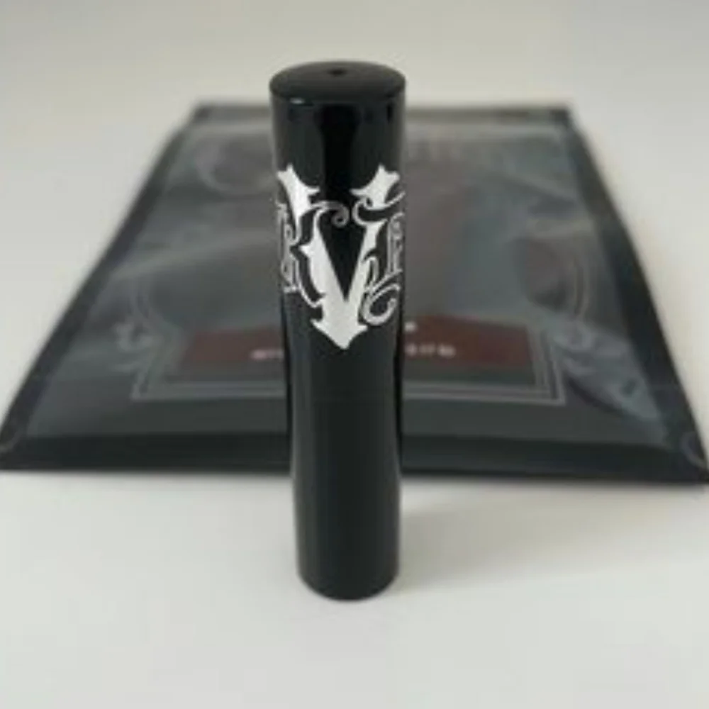 🧚‍♀️GARNET Kat Von D DISCONTINUED RARE Glimmerize Liquistick NWT